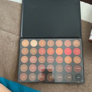 Morphe 35O2 Eyeshadow Palette!